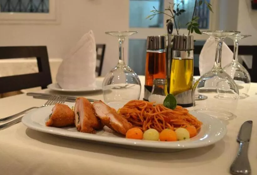 Castilia Suites