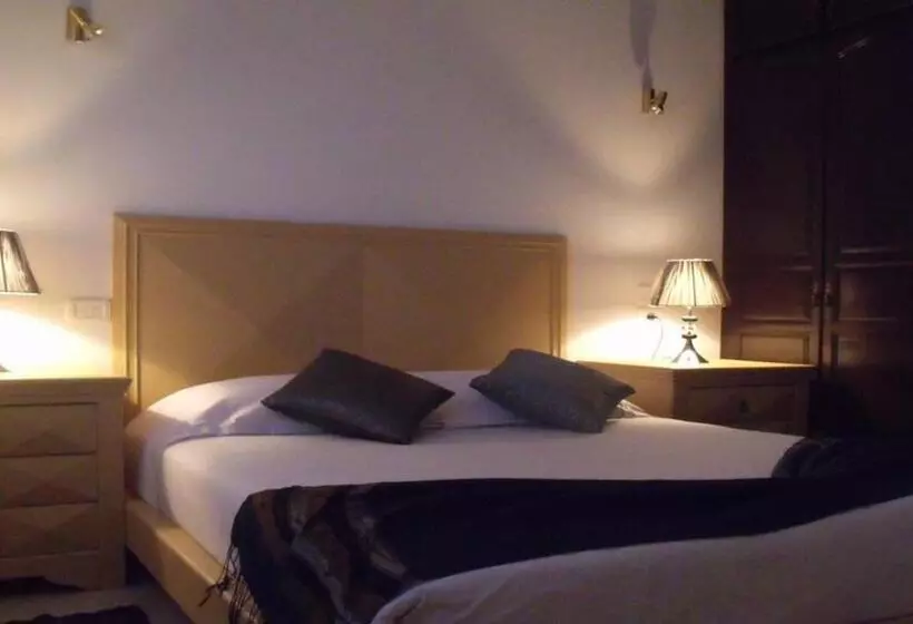 Castilia Suites