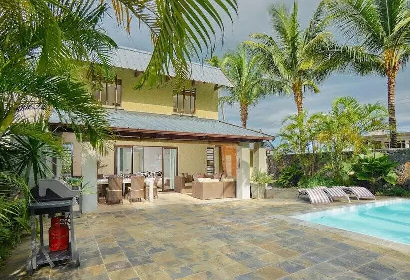 هتل Bel Azur Beach Residence By Lov