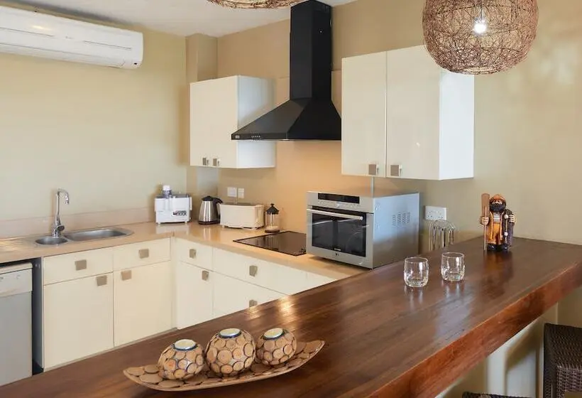 هتل Bel Azur Beach Residence By Lov