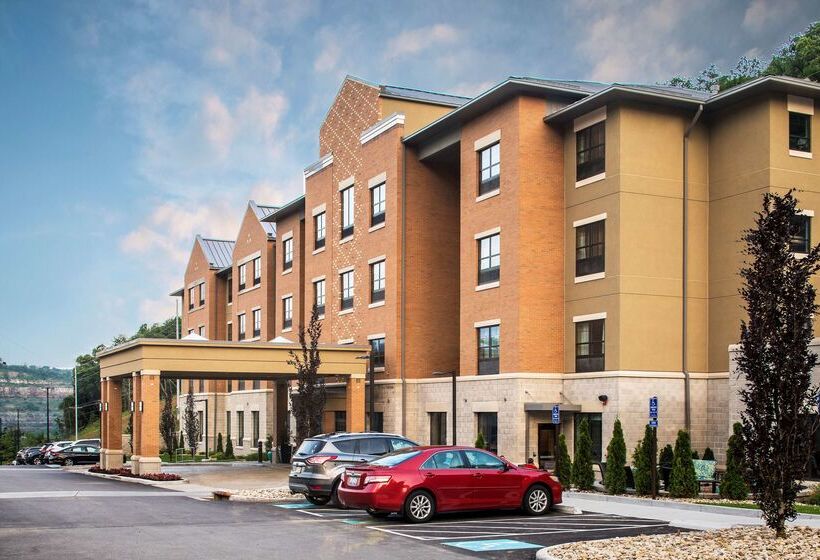 Отель Best Western Plus Franciscan Square Inn & Suites  Steubenville