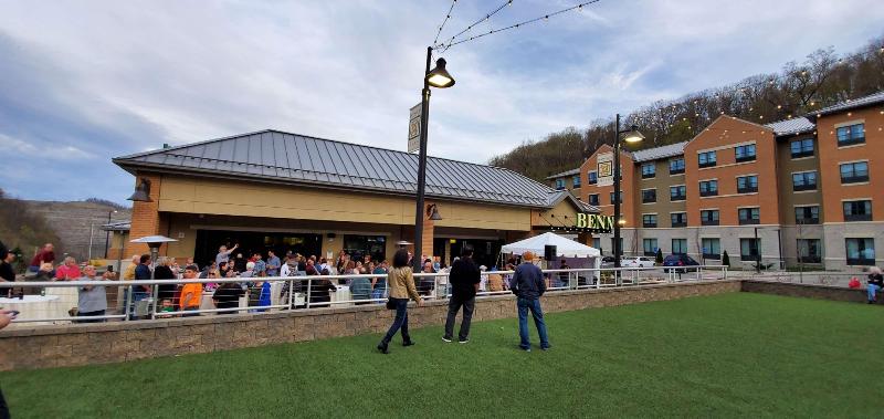 Отель Best Western Plus Franciscan Square Inn & Suites  Steubenville