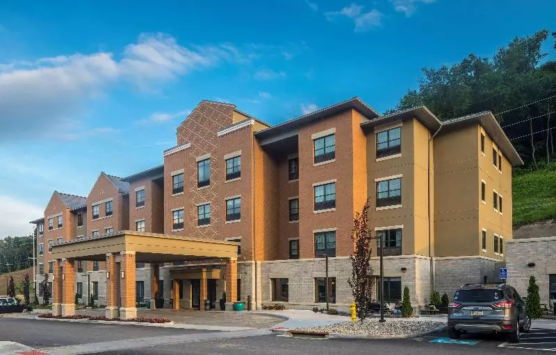 ホテル Best Western Plus Franciscan Square Inn & Suites  Steubenville