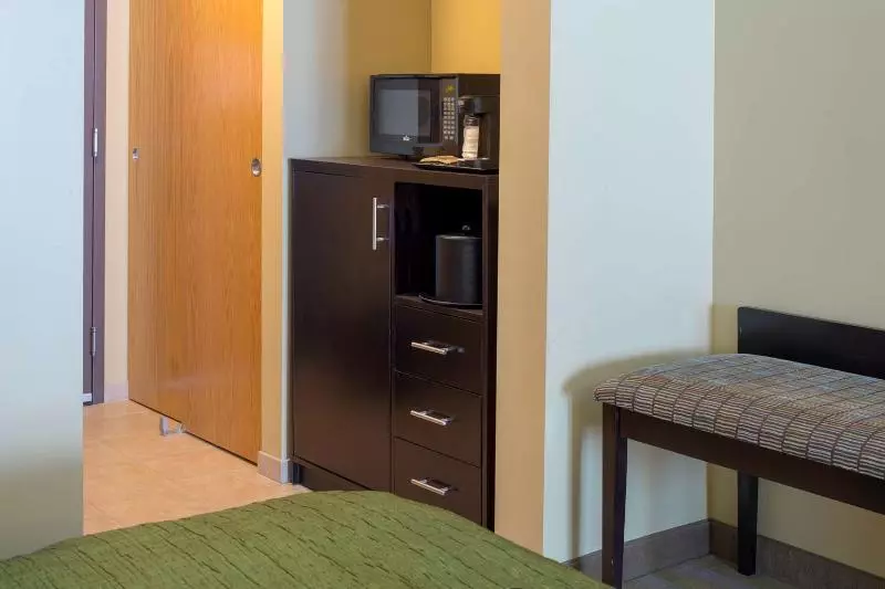 ホテル Best Western Plus Franciscan Square Inn & Suites  Steubenville