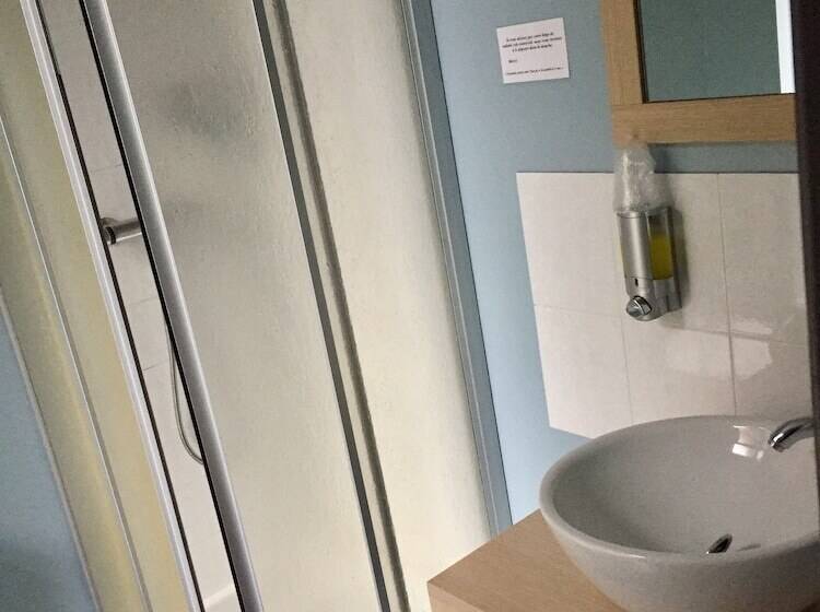 בית מלון כפרי Contact Hôtel Du Champ De Mars De Saint Brieuc