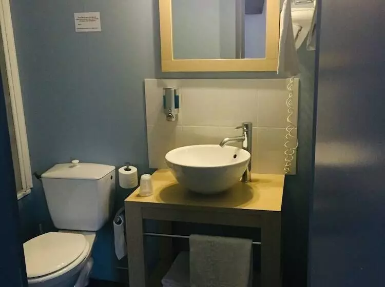 ホテル Contact Hôtel Du Champ De Mars De Saint Brieuc