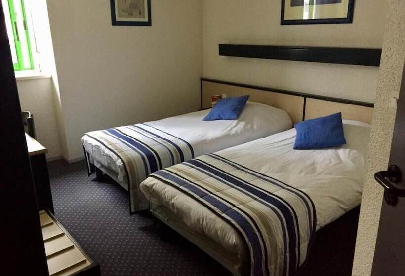 בית מלון כפרי Contact Hôtel Du Champ De Mars De Saint Brieuc