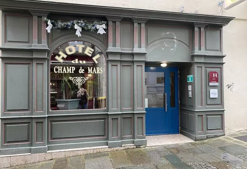 ホテル Contact Hôtel Du Champ De Mars De Saint Brieuc