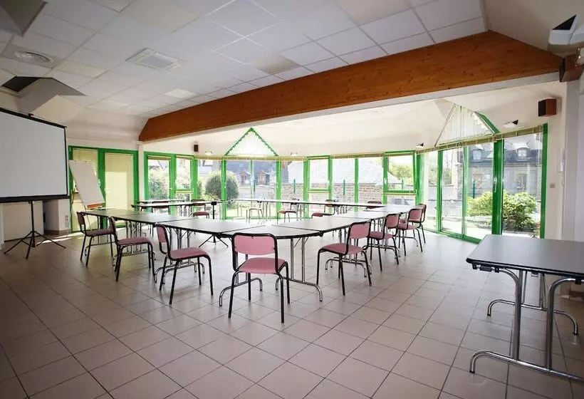 ホテル Contact Hôtel   Hôtel Le Lion D Or Lamballe