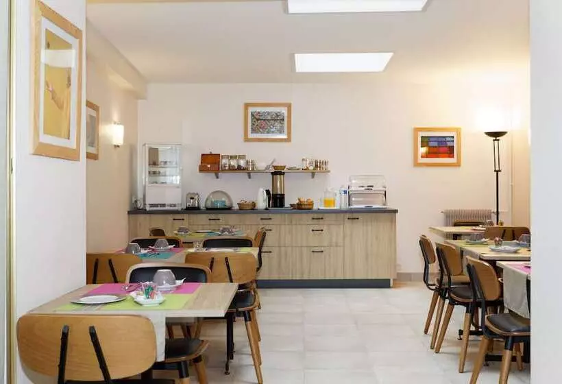 ホテル Contact Hôtel   Hôtel Le Lion D Or Lamballe