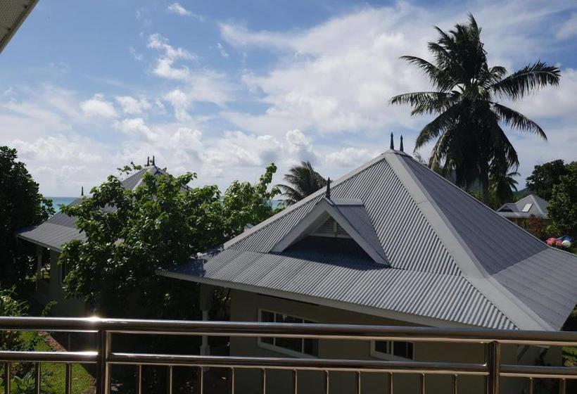 هتل Cote D Or Footprints Chalets