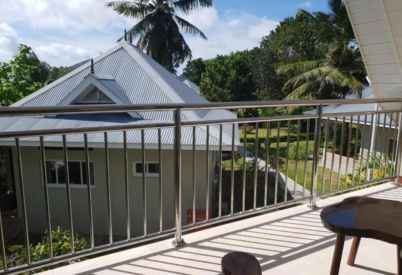 هتل Cote D Or Footprints Chalets