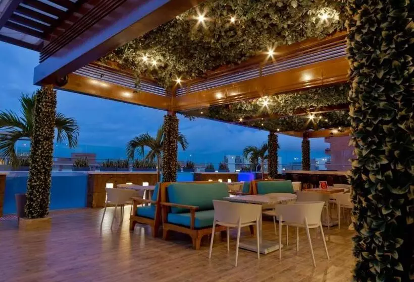 ホテル Crowne Plaza Barranquilla, An Ihg