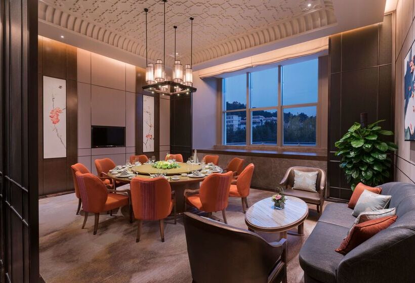 Doubletree By Hilton Hotel Shiyan