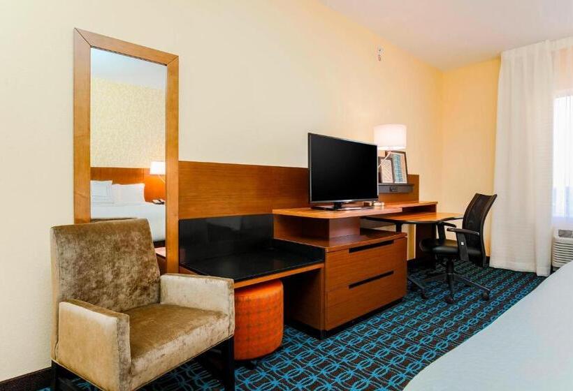 בית מלון כפרי Fairfield Inn & Suites By Marriott Pecos