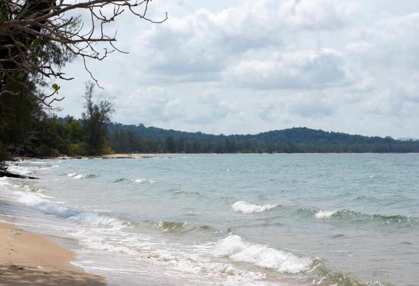 هتل Gold Sand Beach Bungalow