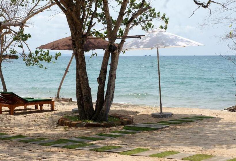 هتل Gold Sand Beach Bungalow