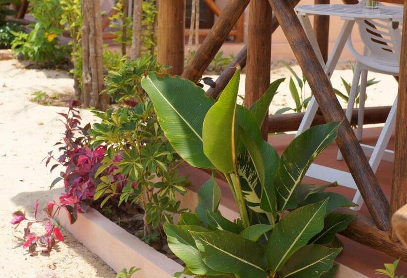 هتل Gold Sand Beach Bungalow