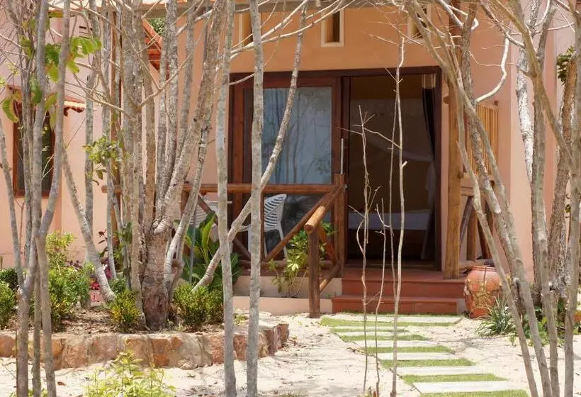 هتل Gold Sand Beach Bungalow