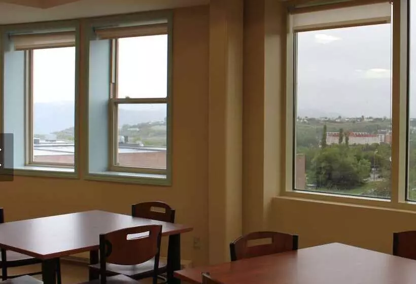ホテル Backpacker College At Memorial University   Grenfell Campus