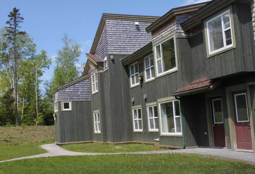 ホテル Backpacker College At Memorial University   Grenfell Campus