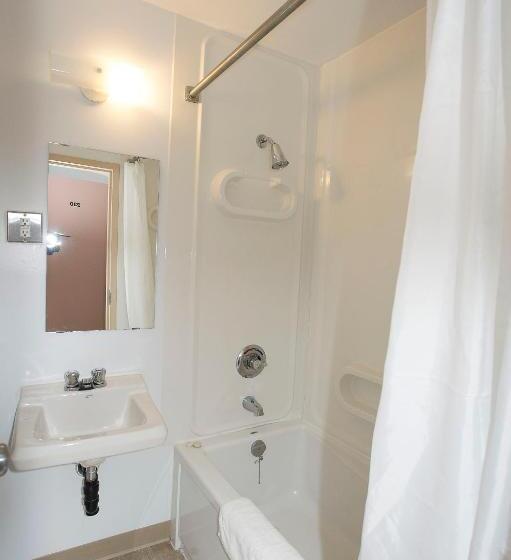 Szálloda Backpacker College At Memorial University Grenfell Campus