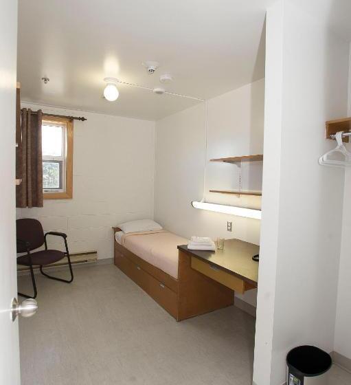 Szálloda Backpacker College At Memorial University Grenfell Campus