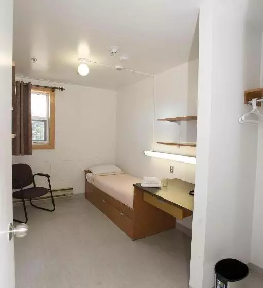 ホテル Backpacker College At Memorial University   Grenfell Campus