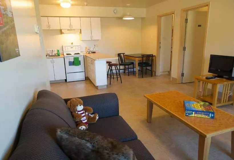 ホテル Backpacker College At Memorial University   Grenfell Campus