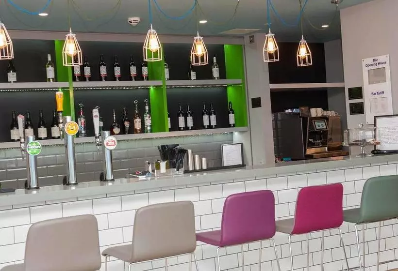 ホテル Holiday Inn Express Aberdeen Airport, An Ihg