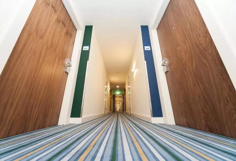 ホテル Holiday Inn Express Aberdeen Airport, An Ihg
