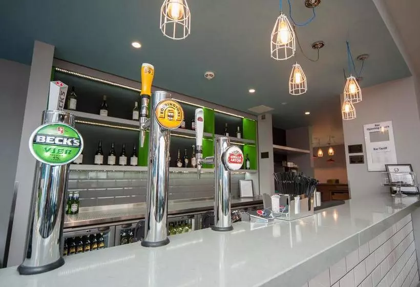 ホテル Holiday Inn Express Aberdeen Airport, An Ihg