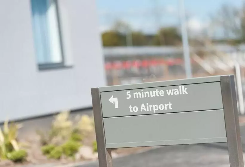 ホテル Holiday Inn Express Aberdeen Airport, An Ihg