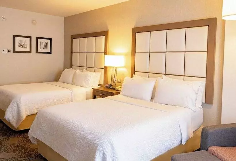 Hotelli Holiday Inn Express & Suites Chihuahua Juventud, An Ihg