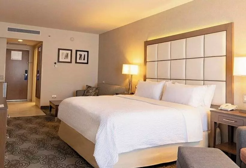 Hotelli Holiday Inn Express & Suites Chihuahua Juventud, An Ihg