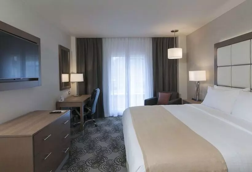 Hotelli Holiday Inn Express & Suites Chihuahua Juventud, An Ihg