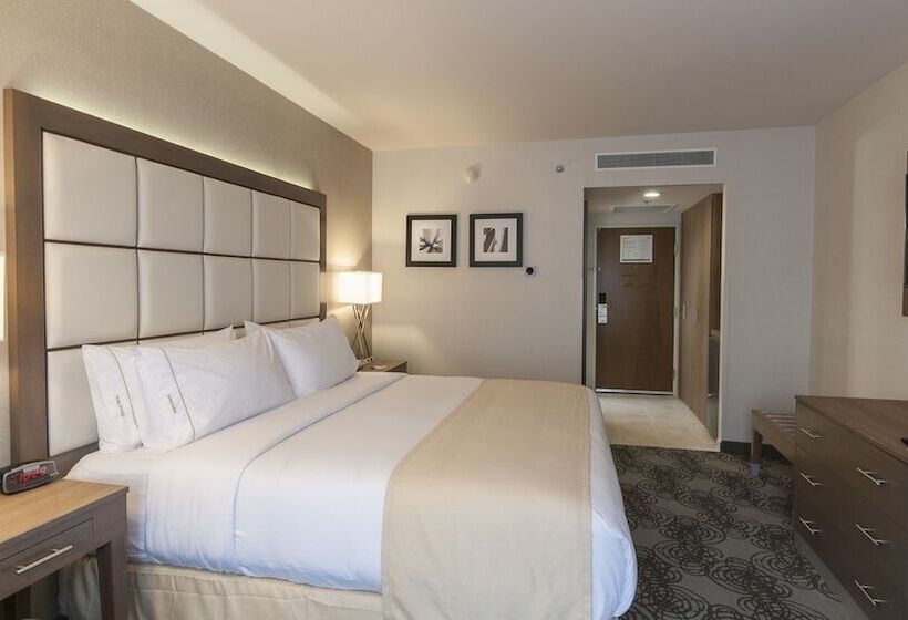 Hotel Holiday Inn Express & Suites Chihuahua Juventud, An Ihg