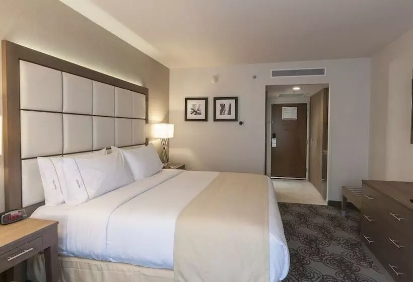 Hotelli Holiday Inn Express & Suites Chihuahua Juventud, An Ihg