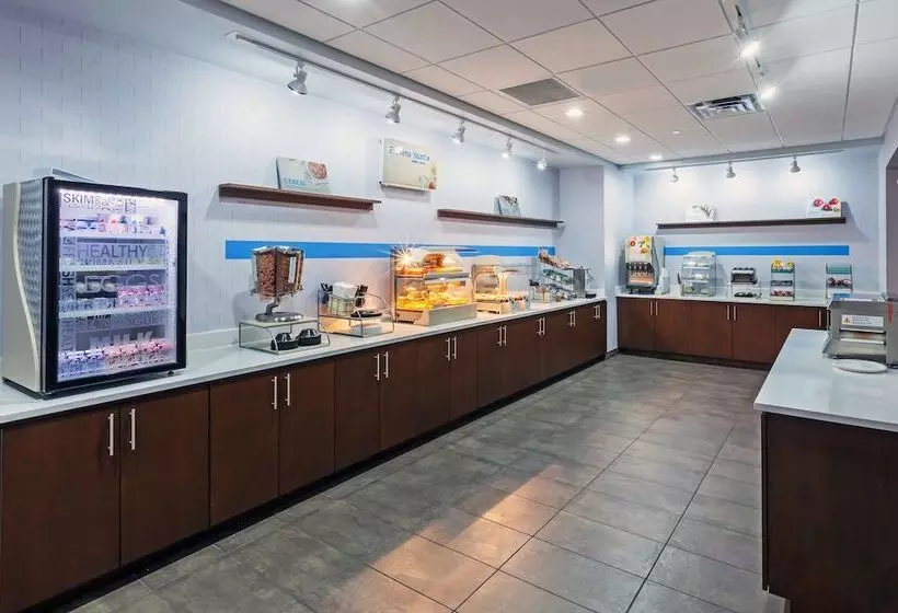 ホテル Holiday Inn Express & Suites   Coffeyville, An Ihg