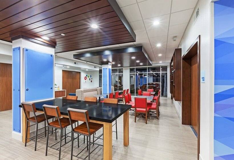 酒店 Holiday Inn Express & Suites   Coffeyville, An Ihg