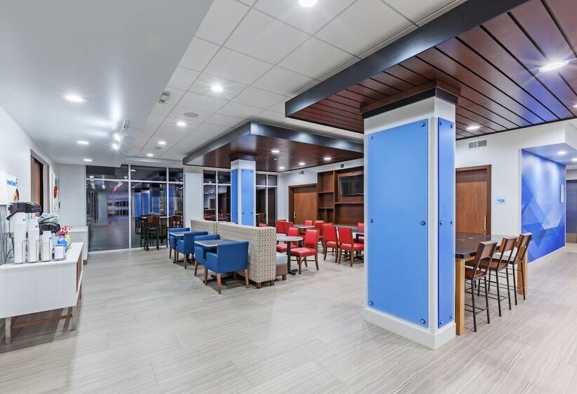 酒店 Holiday Inn Express & Suites   Coffeyville, An Ihg
