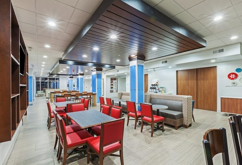 酒店 Holiday Inn Express & Suites   Coffeyville, An Ihg