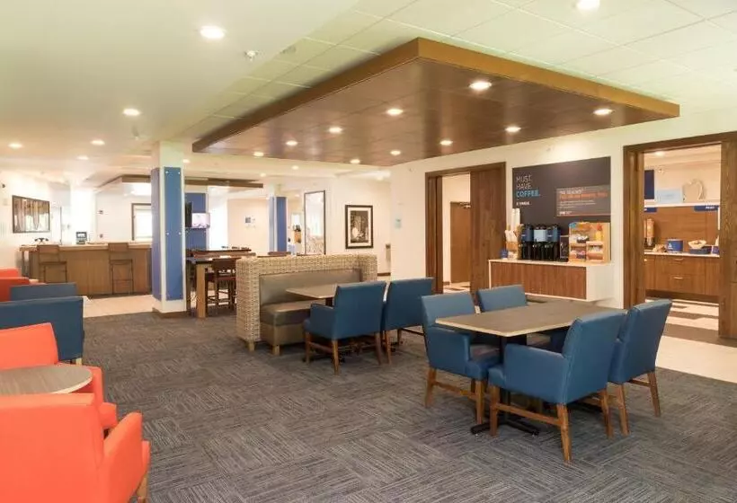 ホテル Holiday Inn Express & Suites La Porte, An Ihg