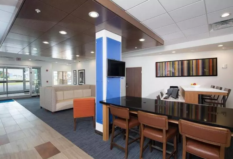 ホテル Holiday Inn Express & Suites La Porte, An Ihg