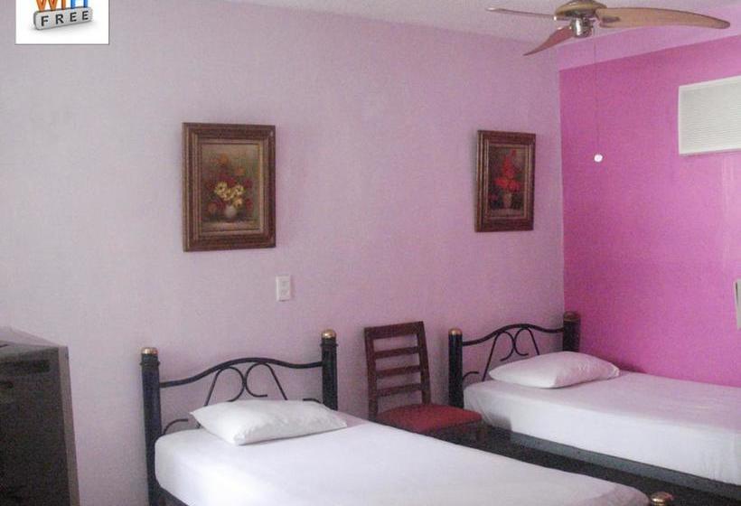 فندق Hostel Mundo Maya