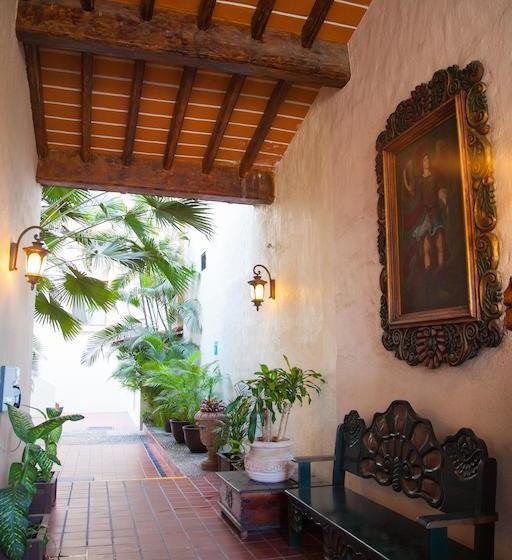 فندق Plaza Santa María