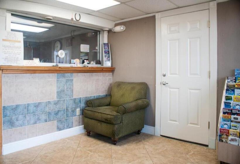 בית מלון כפרי Polynesian Inn