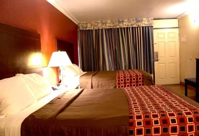 ホテル Polynesian Inn