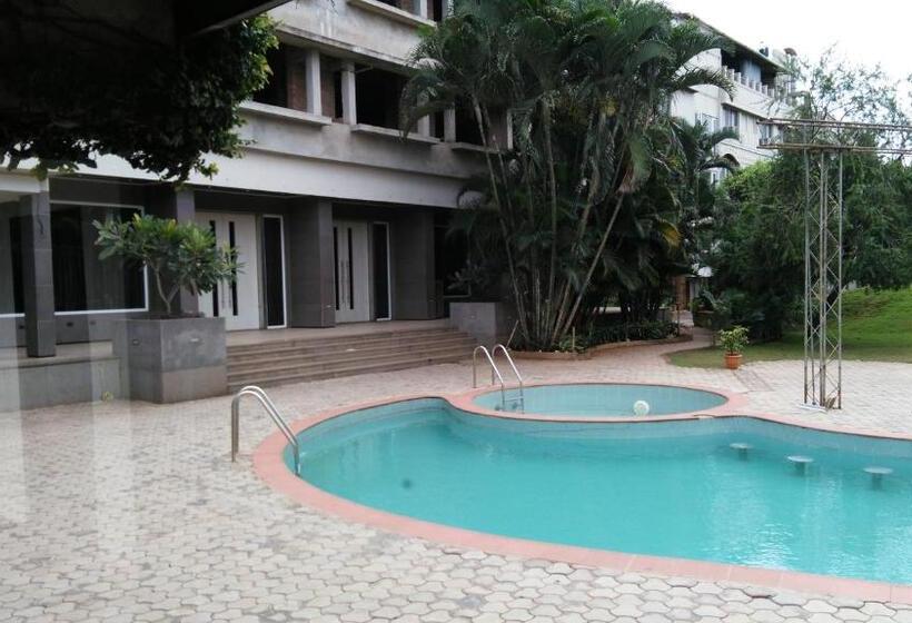 ホテル Sankam Residency