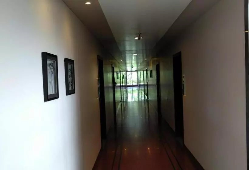 هتل Sankam Residency